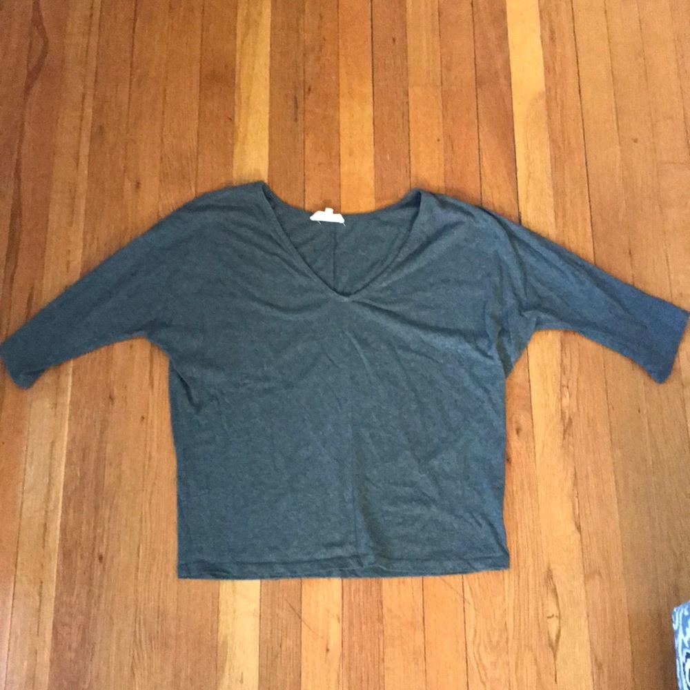 Dark gray 3/4 sleeve cotton shirt